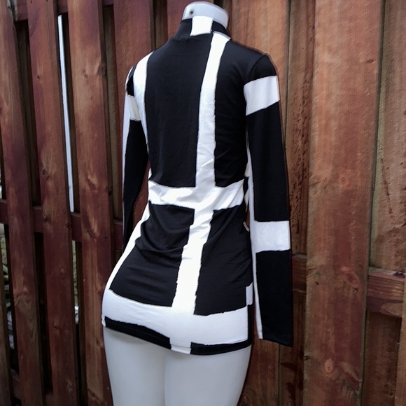 Good Time USA Long Sleeve Cowl Turtleneck Blouse Top Size M Black/White - Picture 8 of 12